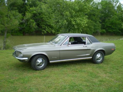 1968 Ford Mustang Coupe in Gunmetal Silver