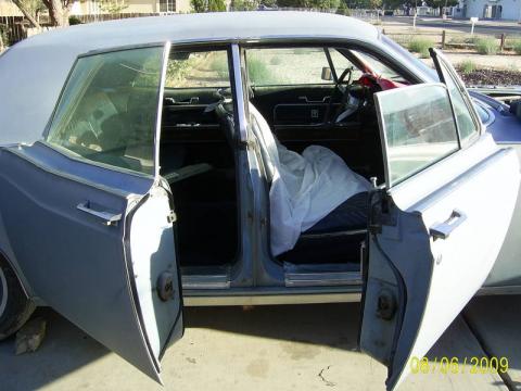 1966 Lincoln Continental Sedan in Blue