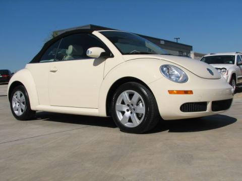 2007 Volkswagen New Beetle 2.5 Convertible in Harvest Moon Beige