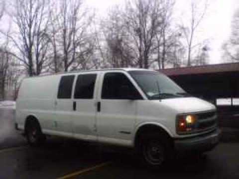 2001 Chevrolet Express 3500 Extended Heavy Duty in White