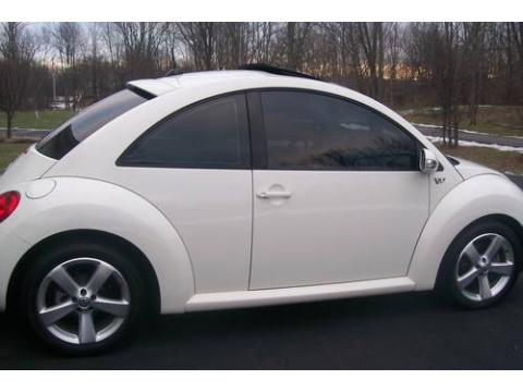2008 Volkswagen New Beetle Triple White Coupe in Campanella White