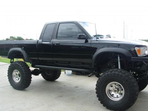 1991 Toyota Pickup Extended Cab 4x4 in Black