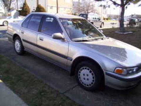 1991 Honda Accord LX Sedan in Seattle Silver Metallic