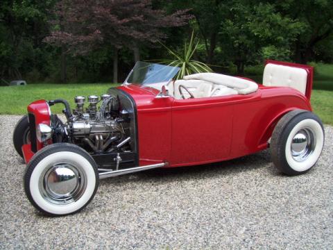 1932 Ford Roadster  in Red