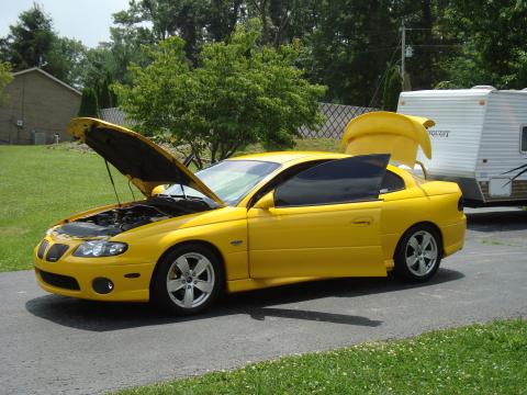2004 Pontiac GTO Coupe in Yellow Jacket