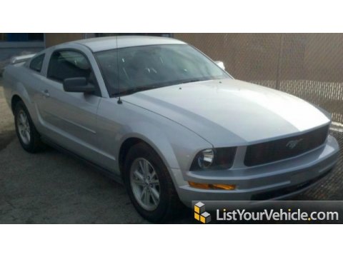 2006 Ford Mustang V6 Premium Coupe in Satin Silver Metallic