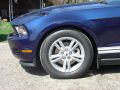 The 17 inch silver painted base Mustang wheel for 2012