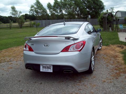 2010 Hyundai Genesis Coupe 2.0T Track in Silverstone