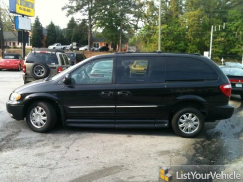 2003 Chrysler Town & Country Limited in Brilliant Black Pearl